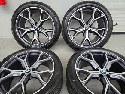 BMW X5 X6 G05 G06 741M 21 inch velgen zomerbanden breedset