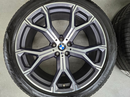 BMW X5 X6 G05 G06 741M 21 inch velgen zomerbanden breedset