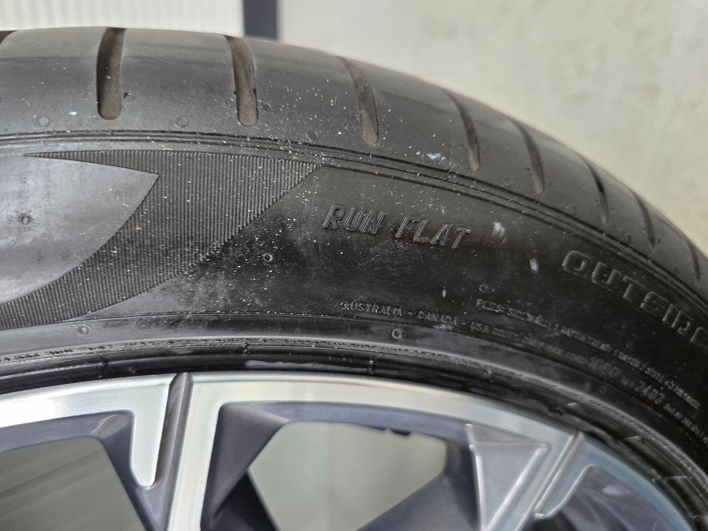 BMW X5 X6 G05 G06 741M 21 inch velgen zomerbanden breedset