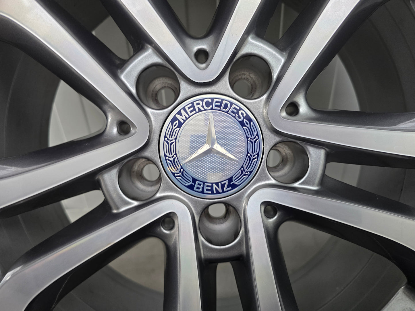 Mercedes C Klasse 18 inch velgen NIEUWE winterbanden breedset