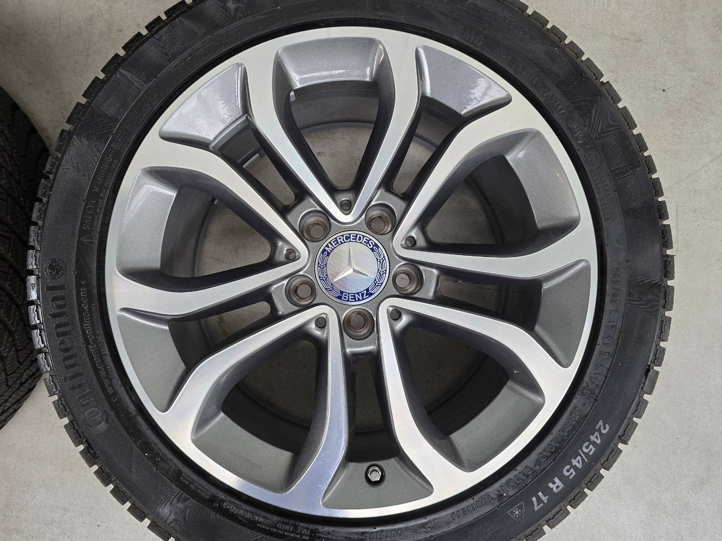 Mercedes C Klasse 18 inch velgen NIEUWE winterbanden breedset
