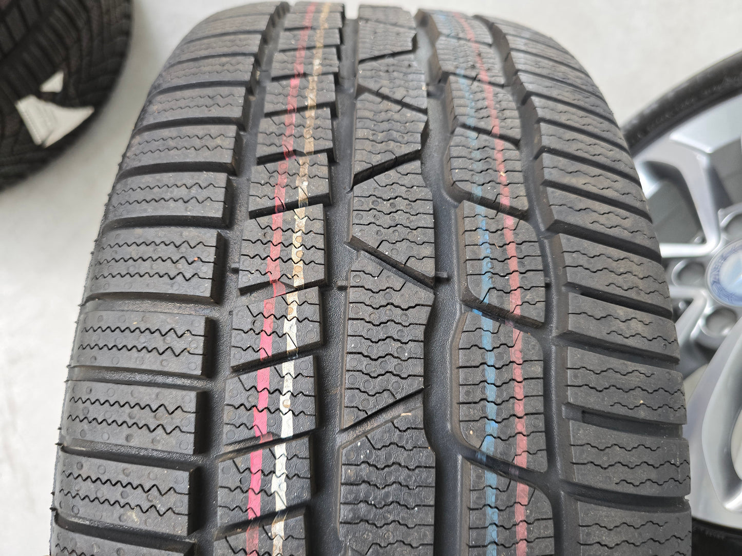 Mercedes C Klasse 18 inch velgen NIEUWE winterbanden breedset