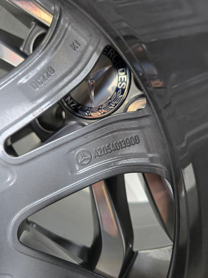 Mercedes C Klasse 18 inch velgen NIEUWE winterbanden breedset