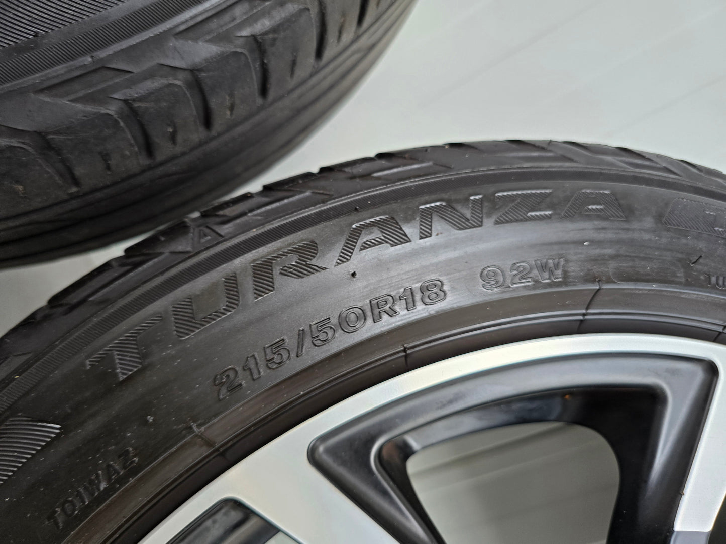 SEAT Ateca Skoda Epiq Karoq 18 inch velgen zomerbanden