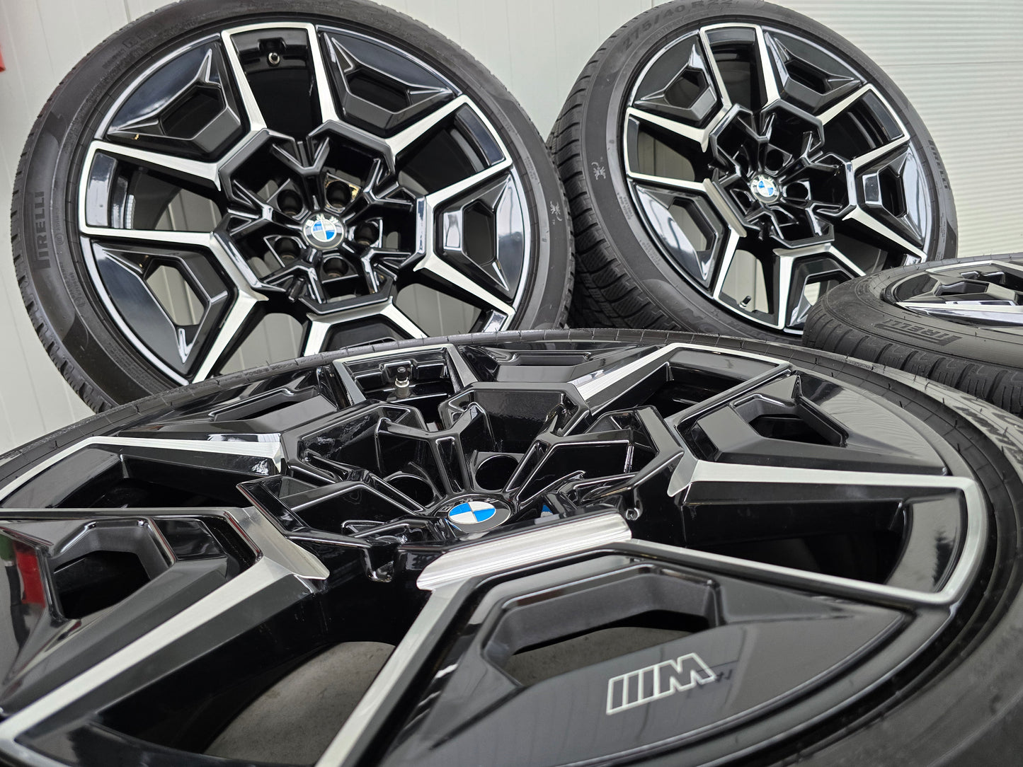 BMW XM G09 922M 22 inch velgen winterbanden breedset DEMO