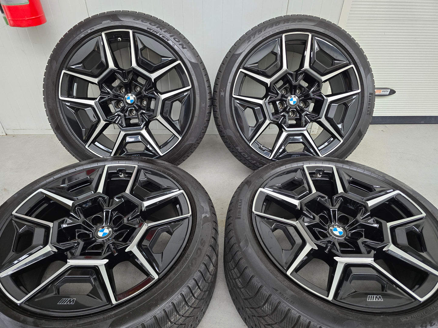 BMW XM G09 922M 22 inch velgen winterbanden breedset DEMO