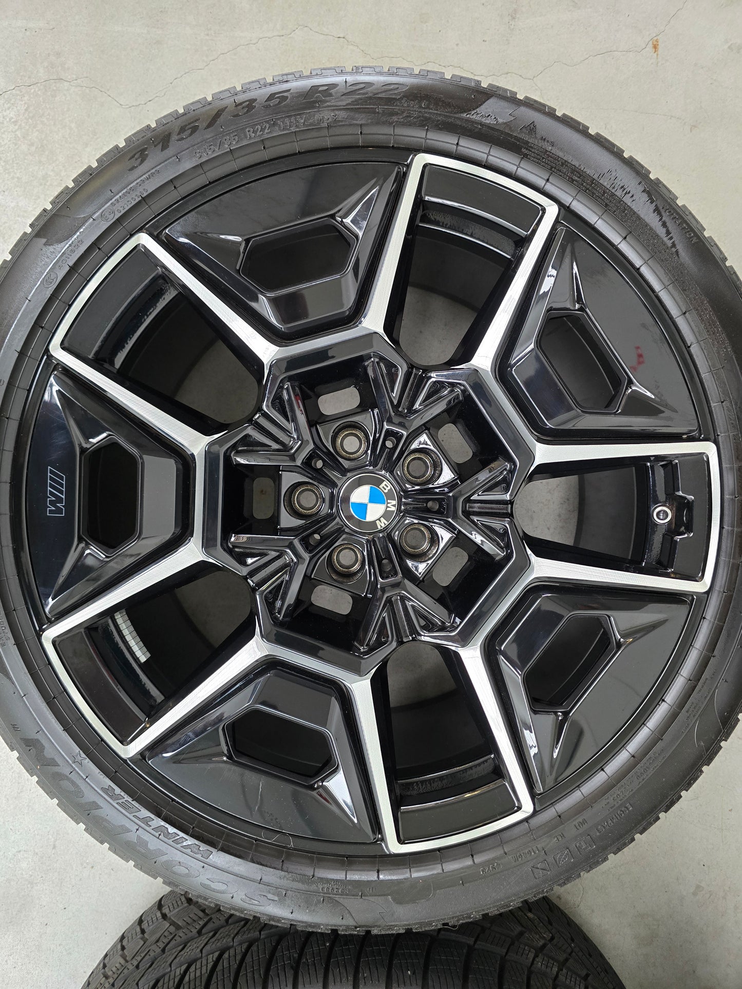 BMW XM G09 922M 22 inch velgen winterbanden breedset DEMO