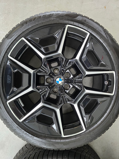 BMW XM G09 922M 22 inch velgen winterbanden breedset DEMO
