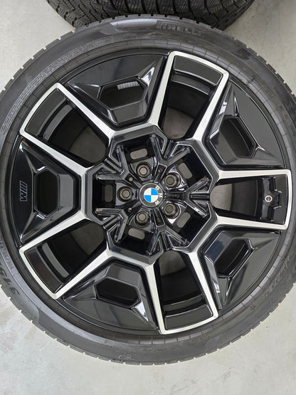 BMW XM G09 922M 22 inch velgen winterbanden breedset DEMO
