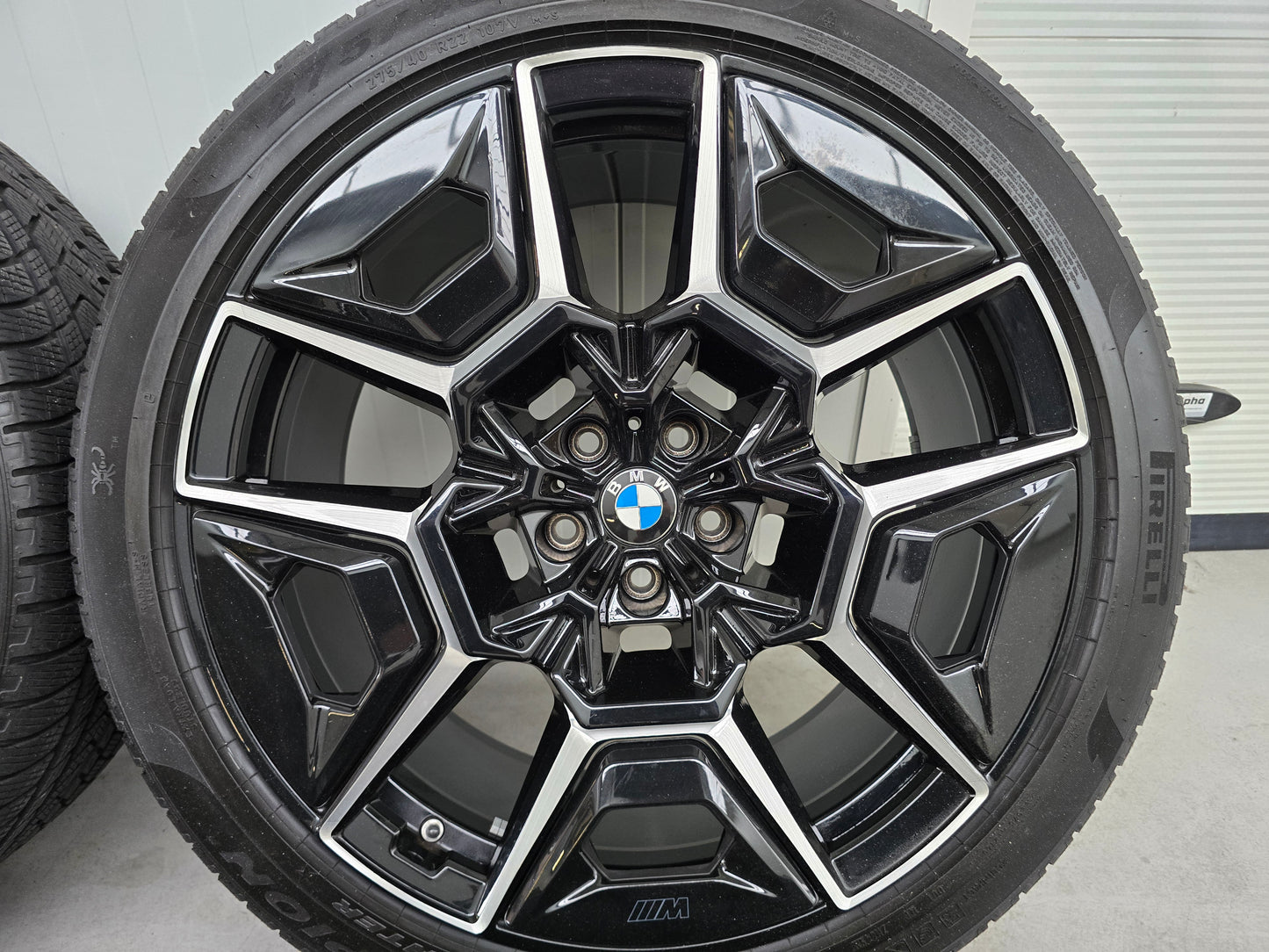 BMW XM G09 922M 22 inch velgen winterbanden breedset DEMO