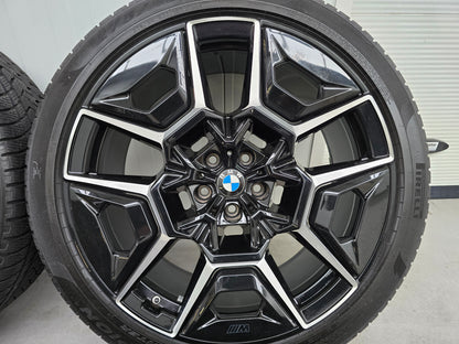 BMW XM G09 922M 22 inch velgen winterbanden breedset DEMO