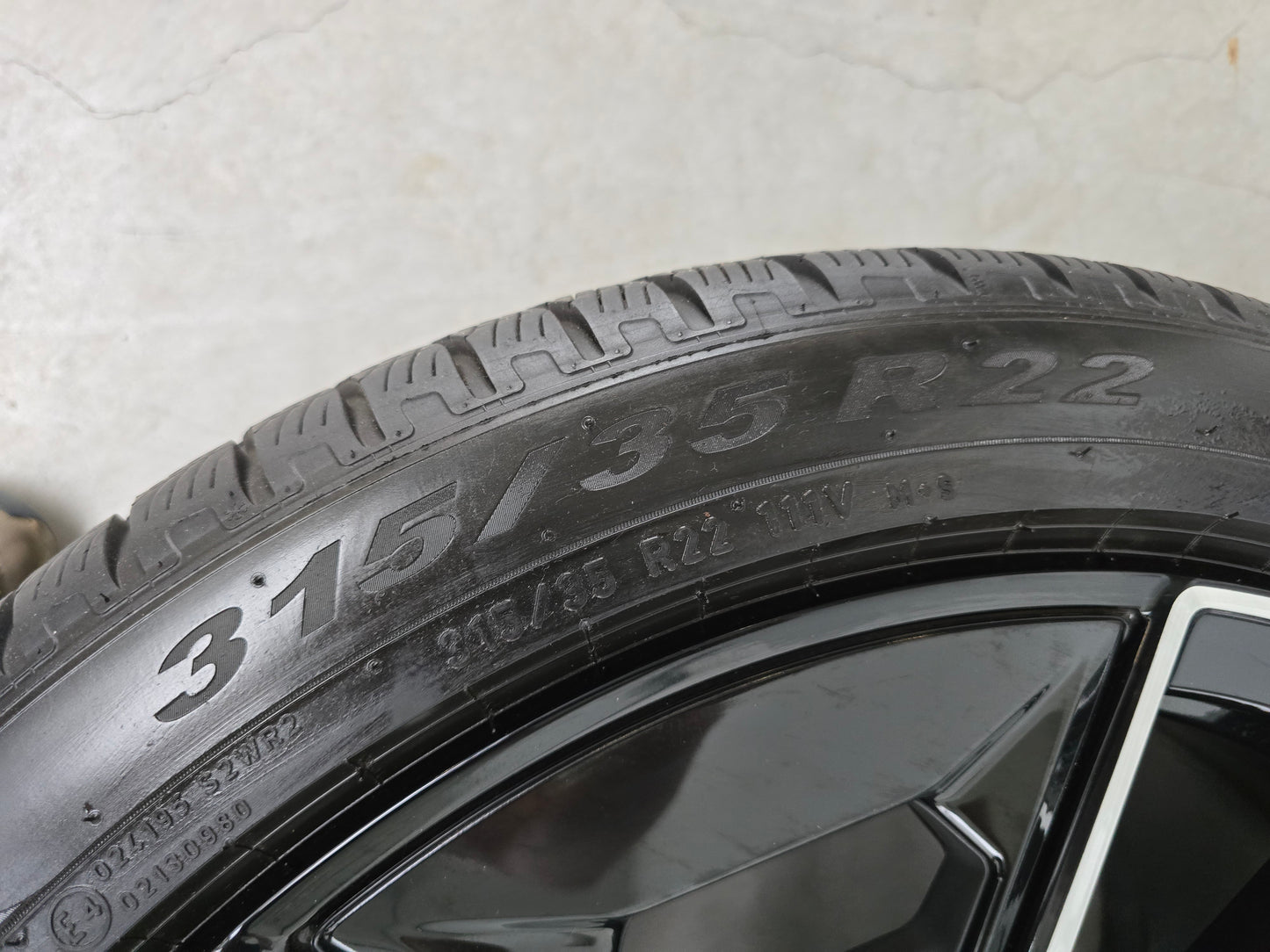 BMW XM G09 922M 22 inch velgen winterbanden breedset DEMO