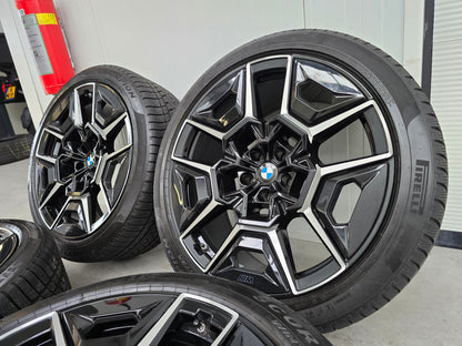 BMW XM G09 922M 22 inch velgen winterbanden breedset DEMO