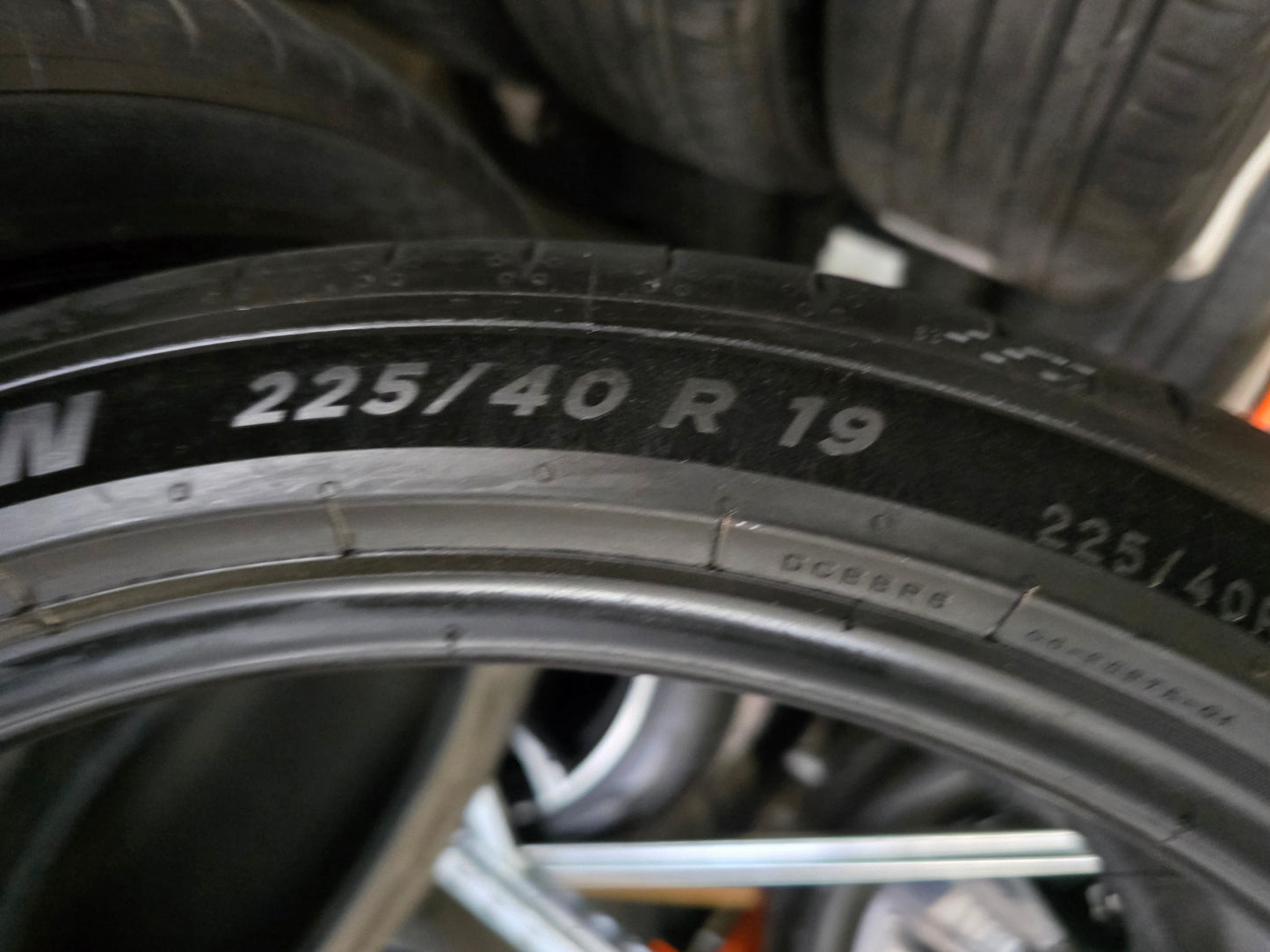 2x Michelin Pilot Sport 5 * 225/40R19 93Y XL zomerbanden 5mm