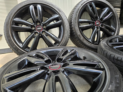 Mini Cooper / S / D / One / Cabrio JCW 17 inch velgen zomerbanden