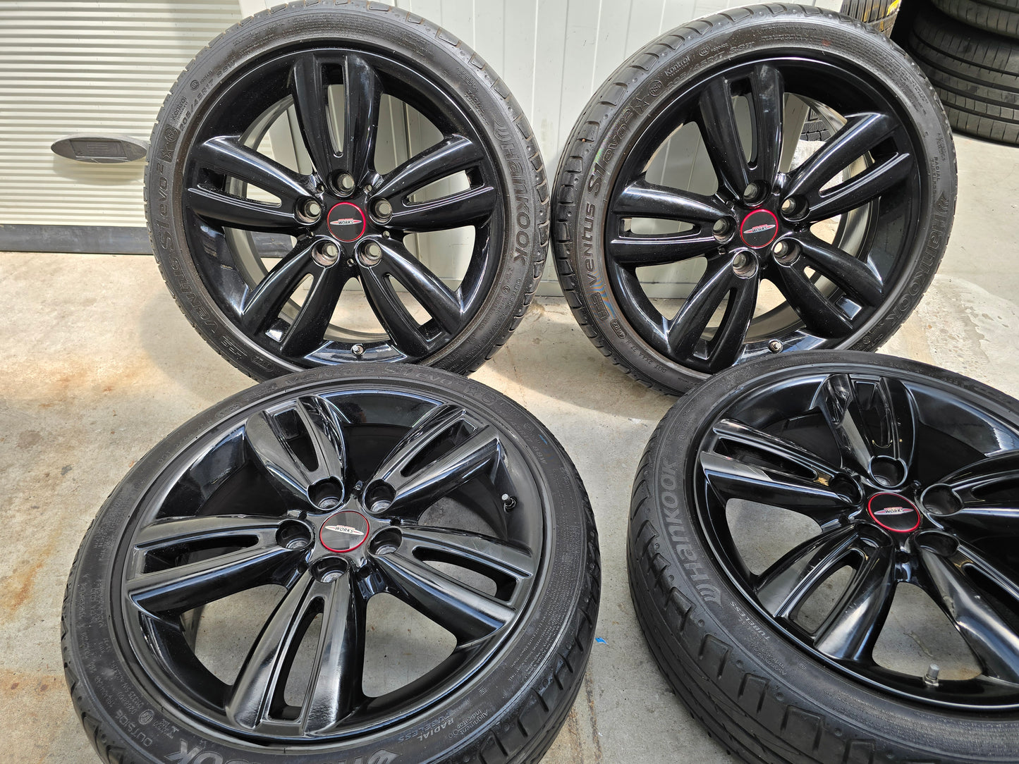 Mini Cooper / S / D / One / Cabrio JCW 17 inch velgen zomerbanden