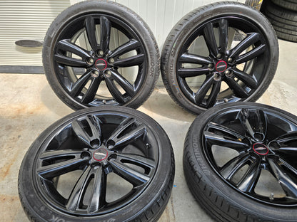 Mini Cooper / S / D / One / Cabrio JCW 17 inch velgen zomerbanden