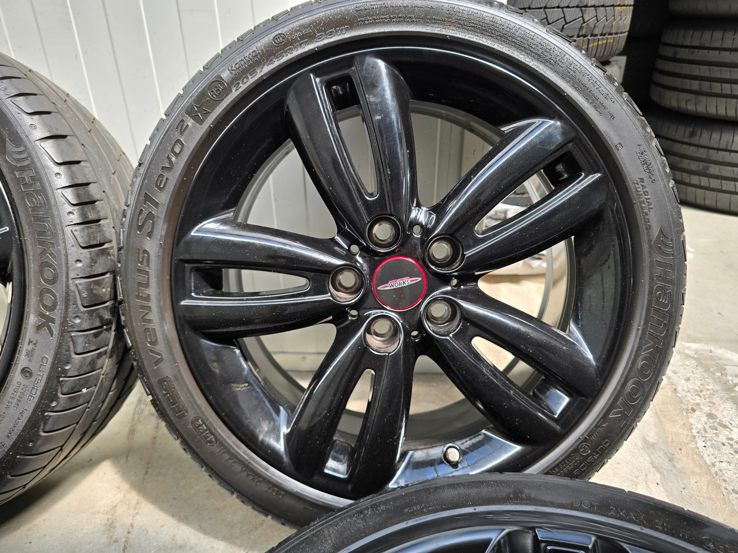 Mini Cooper / S / D / One / Cabrio JCW 17 inch velgen zomerbanden