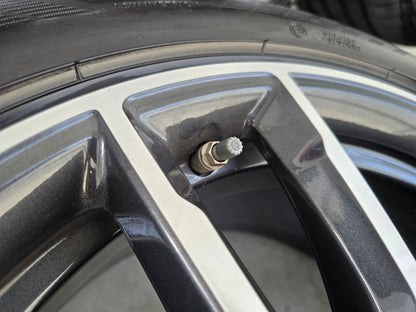 BMW 5 Serie G30 G31 i4 662M 18 inch velgen zomerbanden breedset