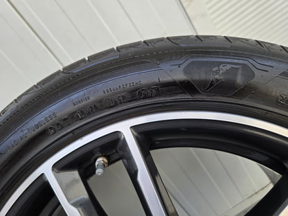 BMW 5 Serie G30 G31 i4 662M 18 inch velgen zomerbanden breedset