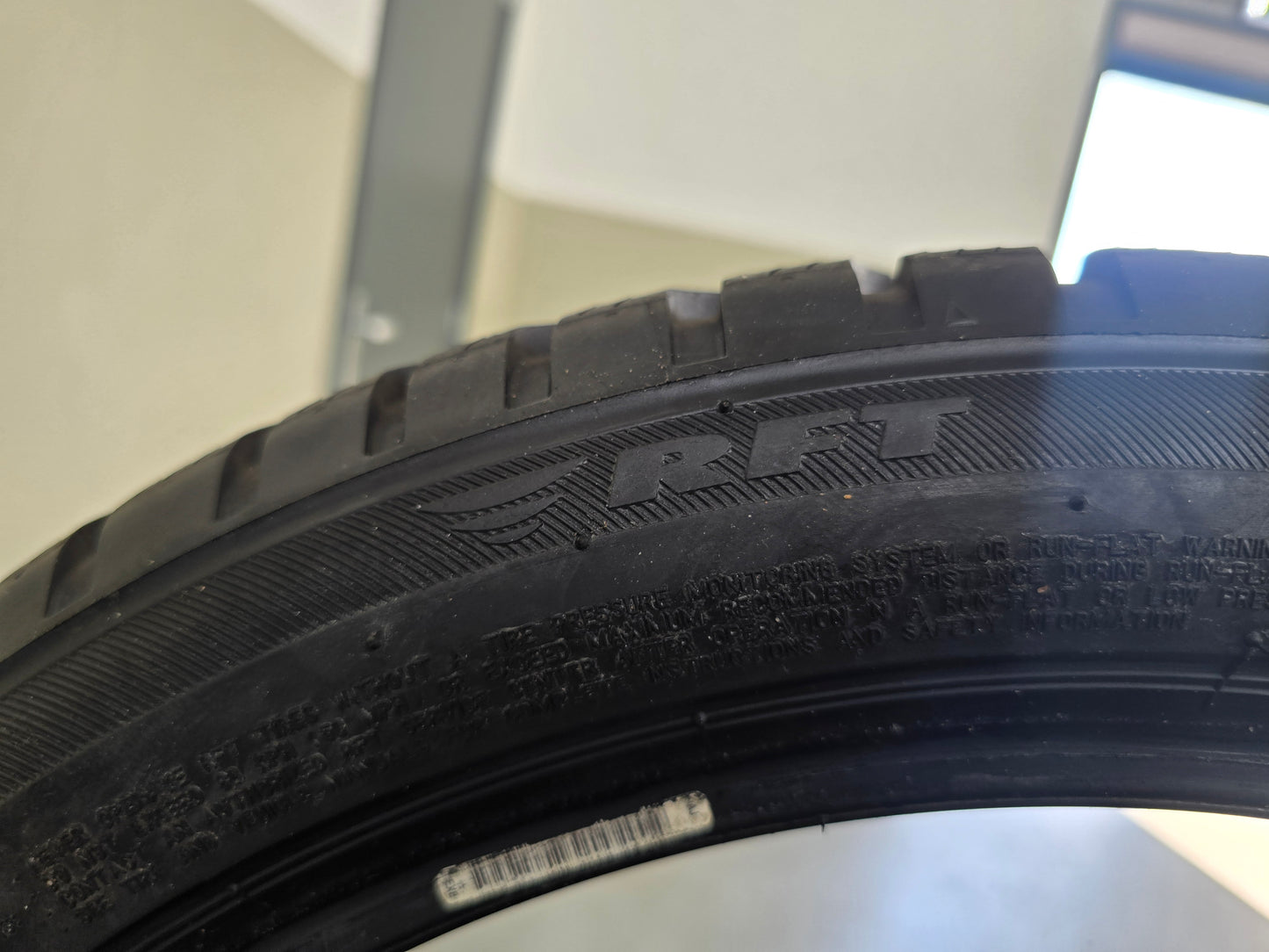 4x Bridgestone Blizzak 225/45 R18 winterbanden BMW * Runflat