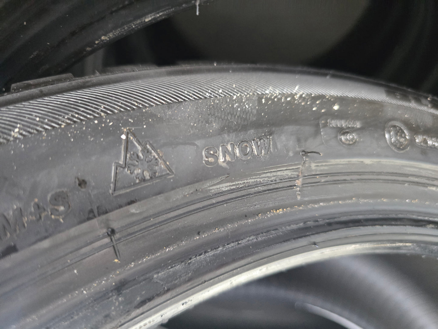4x Bridgestone Blizzak 225/45 R18 winterbanden BMW * Runflat