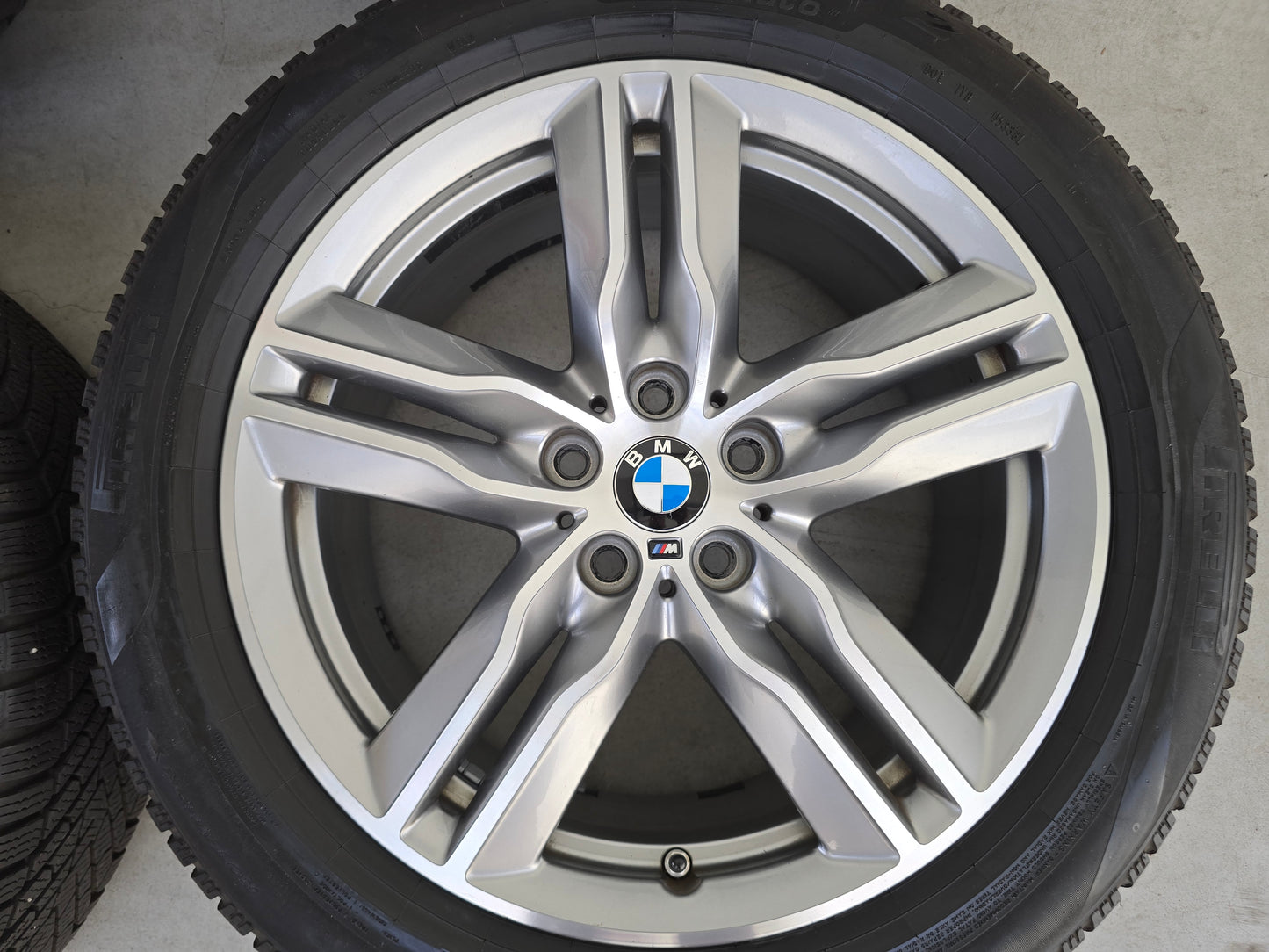 BMW X1 X2 F48/U11/U12 F49/U10 838M 18 inch winterbanden OEM
