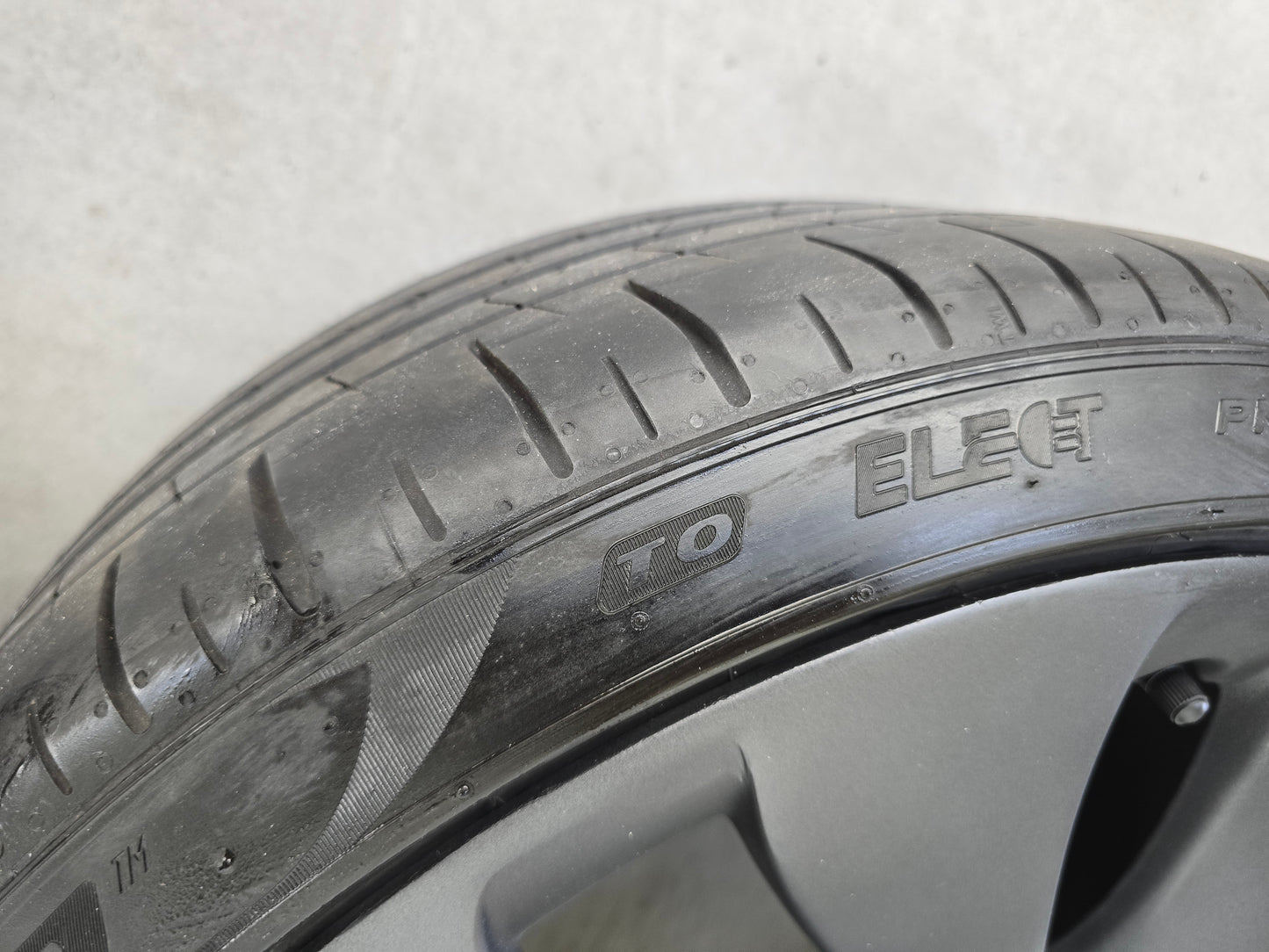 Tesla Model 3 Performance 20 inch Überturbine velgen zomerbanden