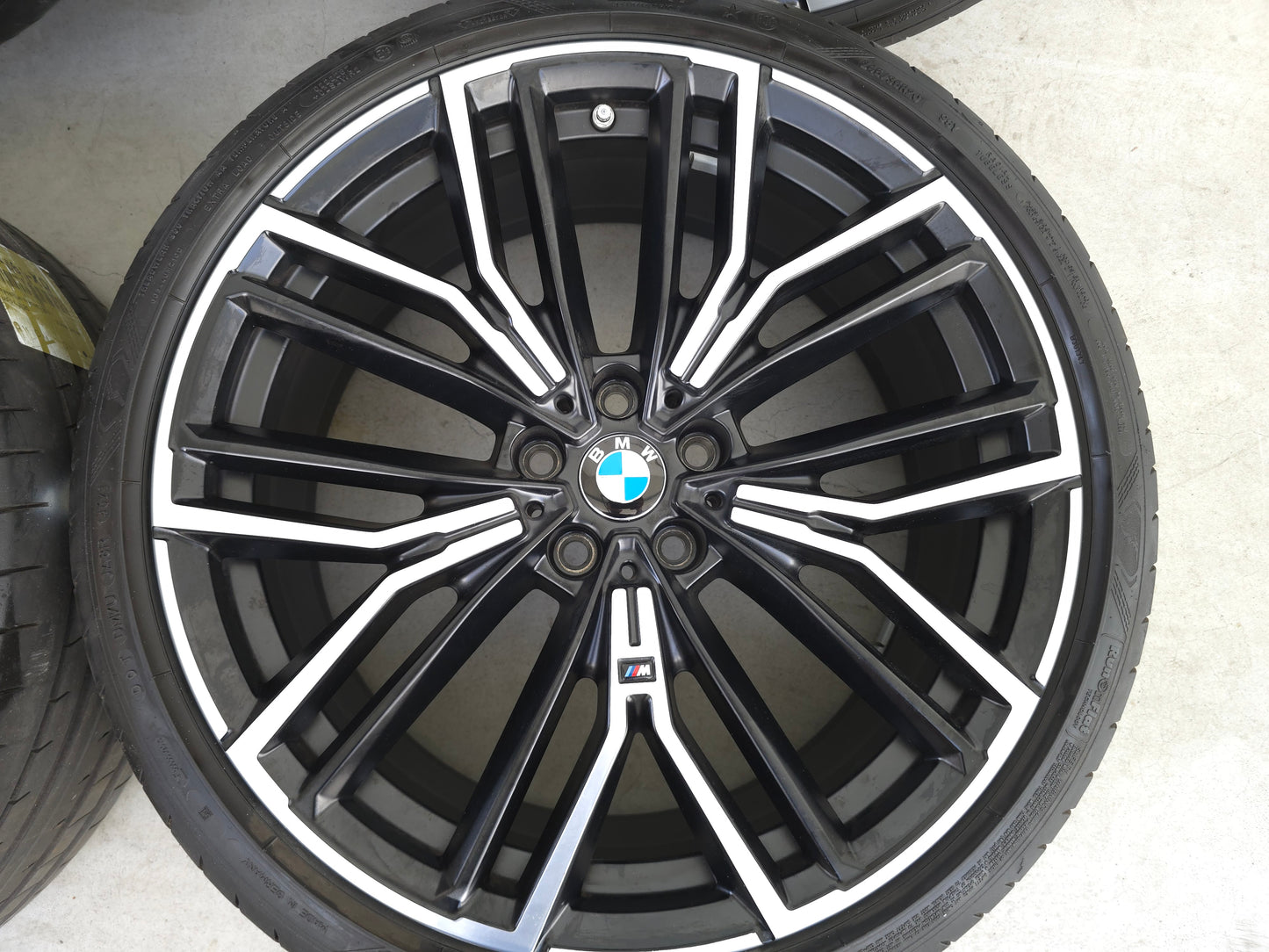 BMW 5 Serie G30 G31 i4 6 Serie 20 inch 846M velgen zomerbanden