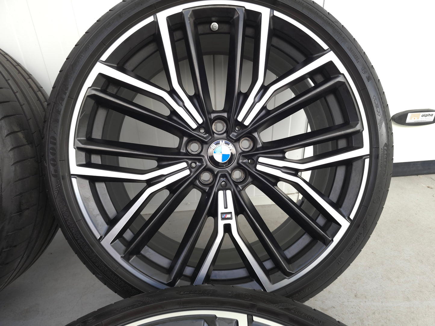 BMW 5 Serie G30 G31 i4 6 Serie 20 inch 846M velgen zomerbanden