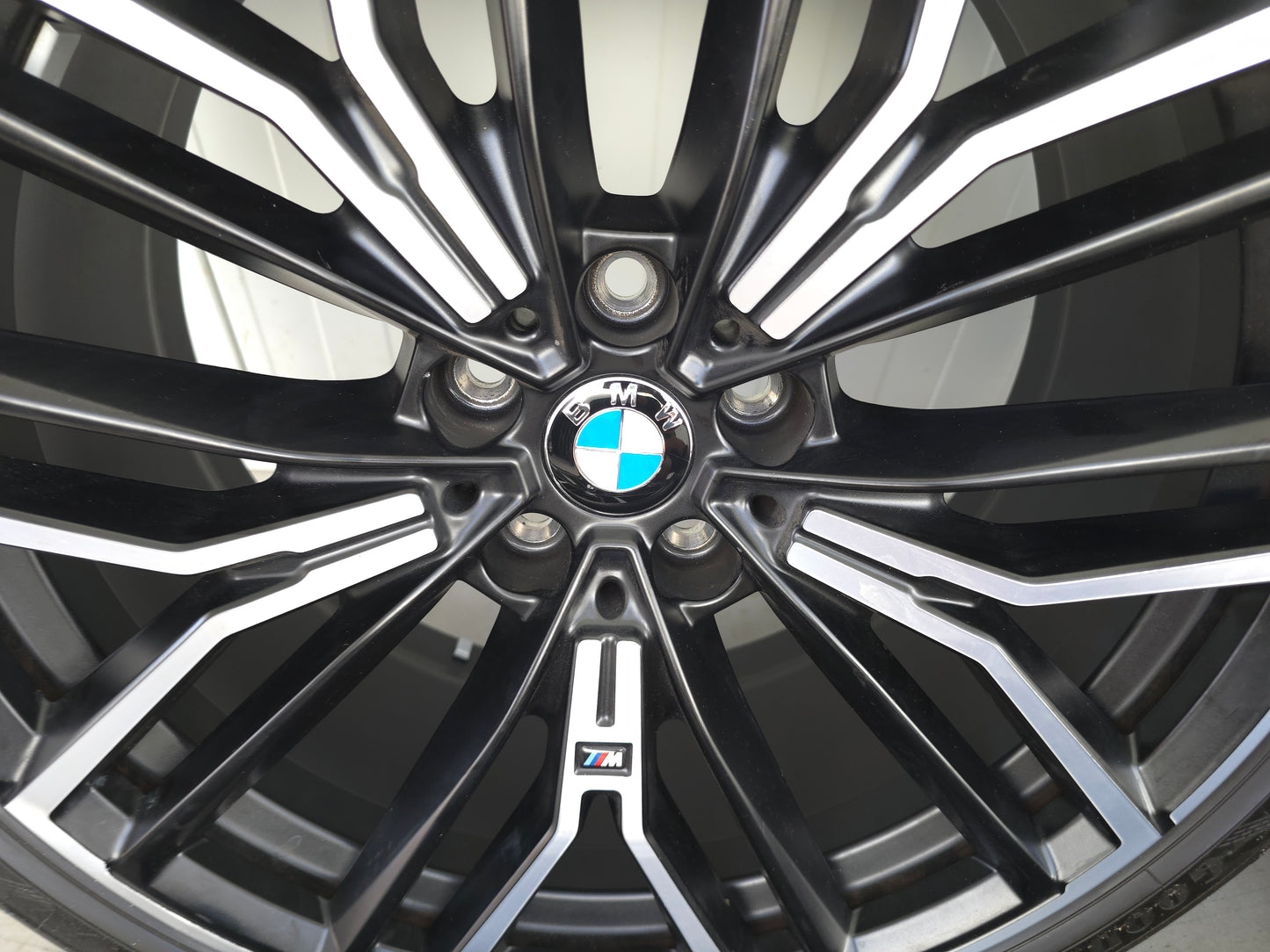 BMW 5 Serie G30 G31 i4 6 Serie 20 inch 846M velgen zomerbanden