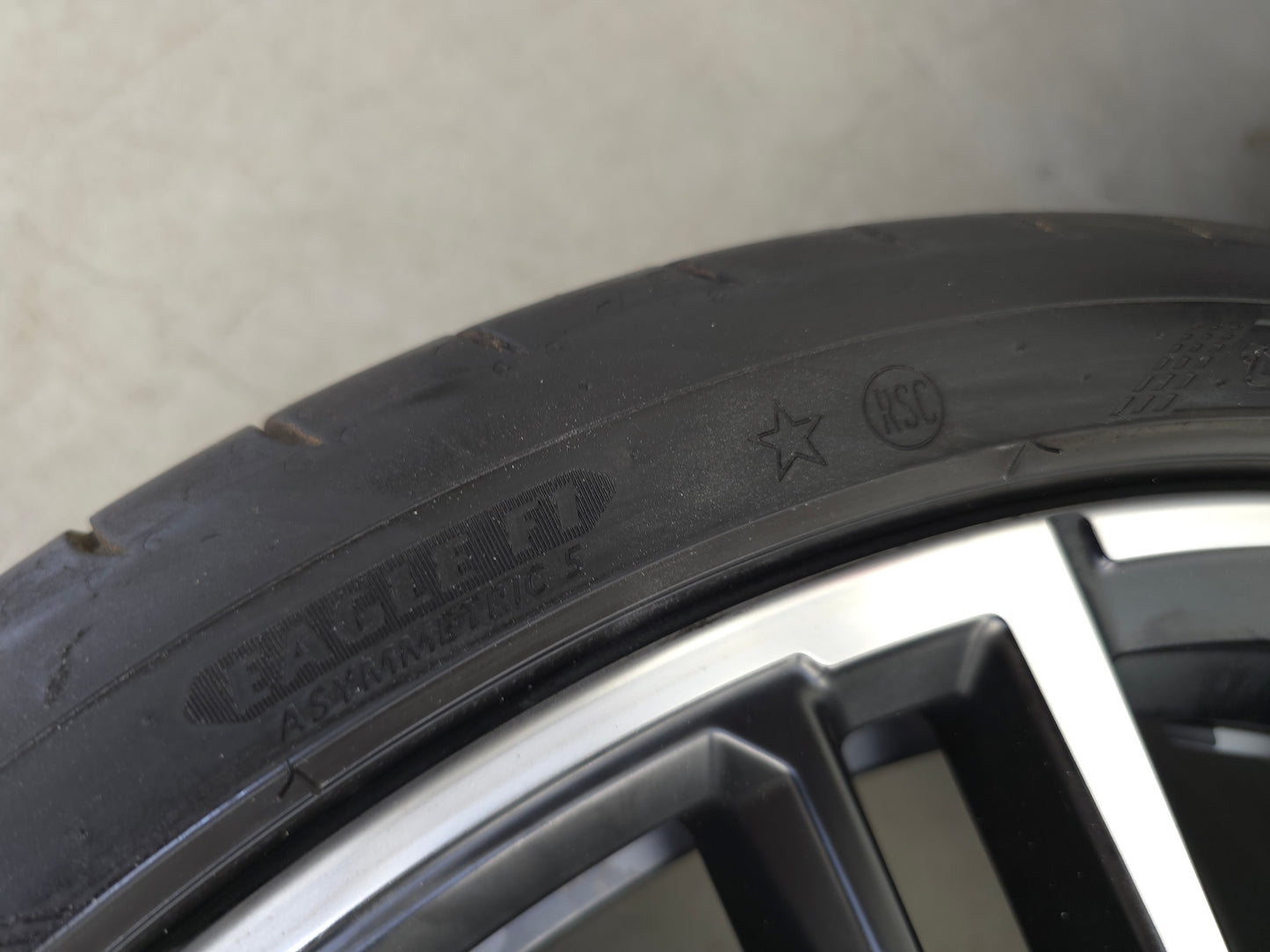 BMW 5 Serie G30 G31 i4 6 Serie 20 inch 846M velgen zomerbanden