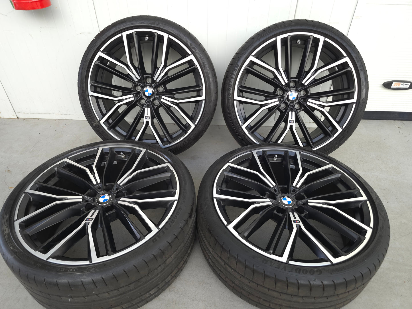 BMW 5 Serie G30 G31 i4 6 Serie 20 inch 846M velgen zomerbanden
