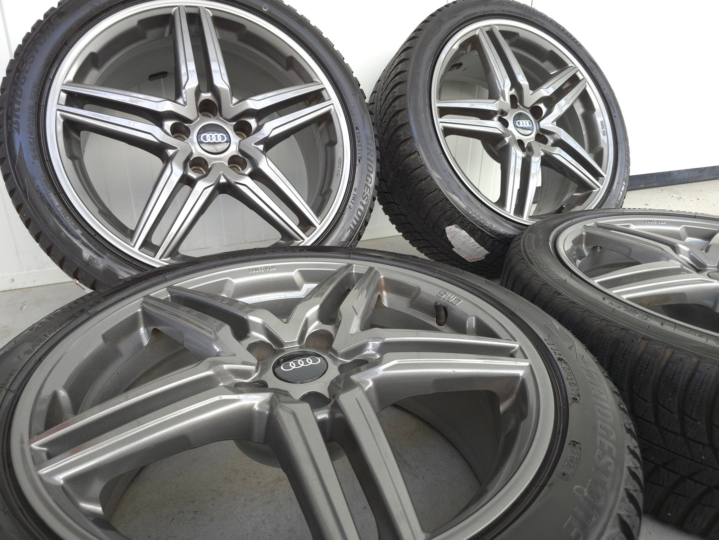 Audi A5 18 inch winterbanden velgen 5x112 Gun Metal