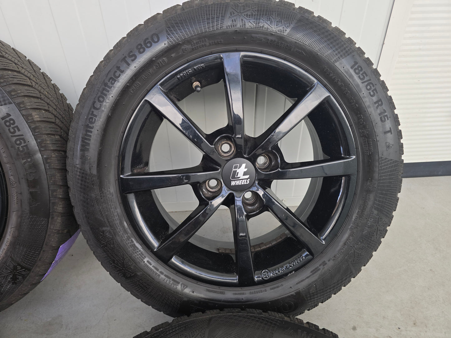 Opel Corsa C D E Adam Tigra 15 inch velgen winterbanden 4x100