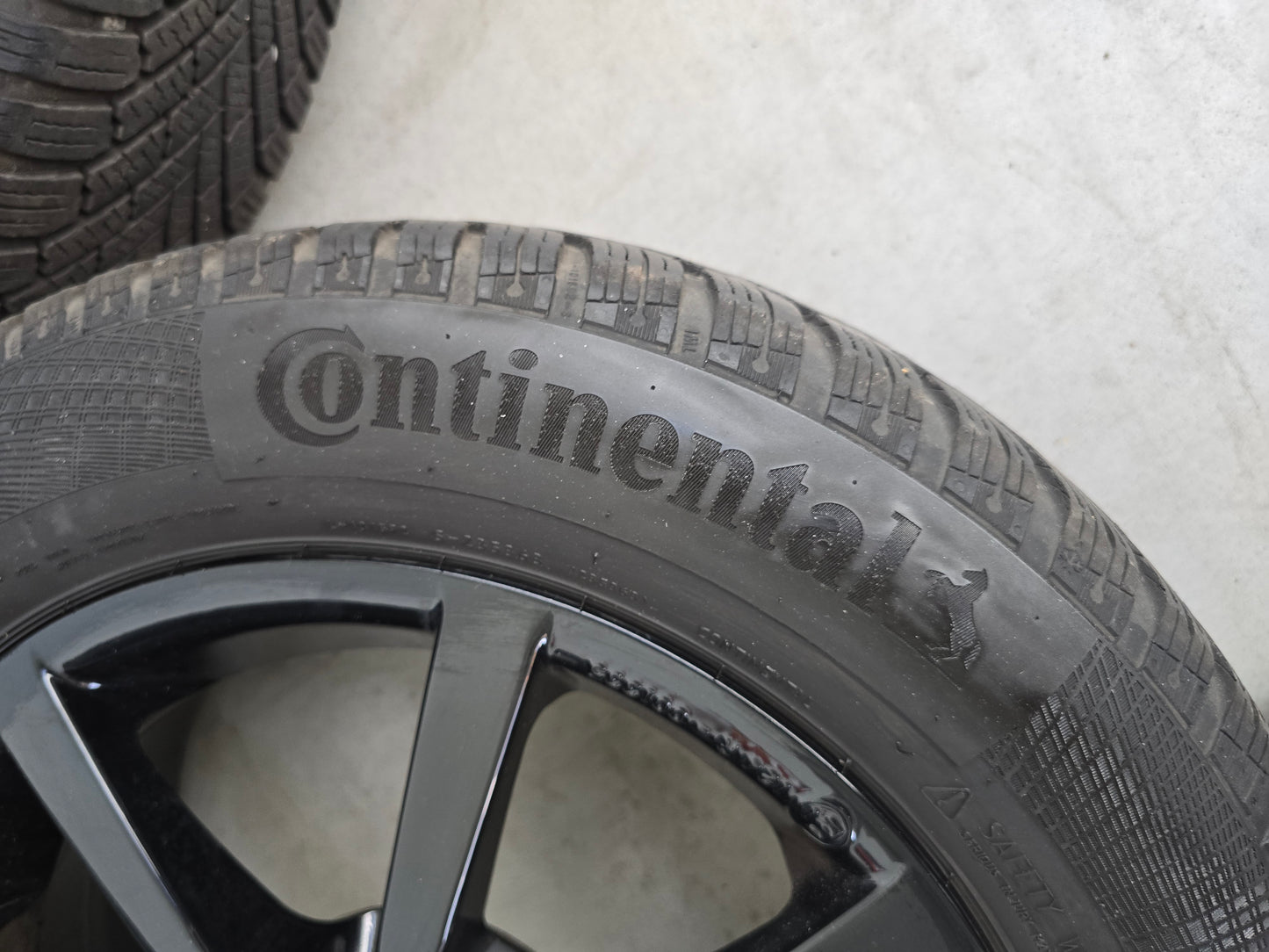 Opel Corsa C D E Adam Tigra 15 inch velgen winterbanden 4x100