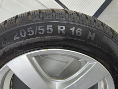 VW Golf Caddy Touran Passat Audi A3 16 inch velgen winterbanden