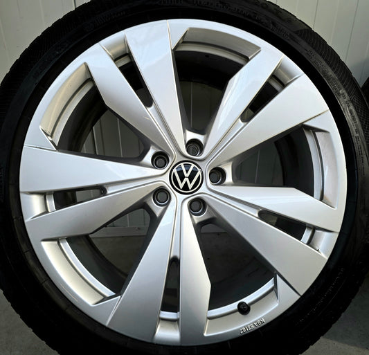 VW ID4 ID5 ID6 ID Buzz 20 inch velgen winterbanden OEM