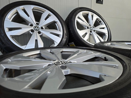VW ID4 ID5 ID6 ID Buzz 20 inch velgen winterbanden OEM