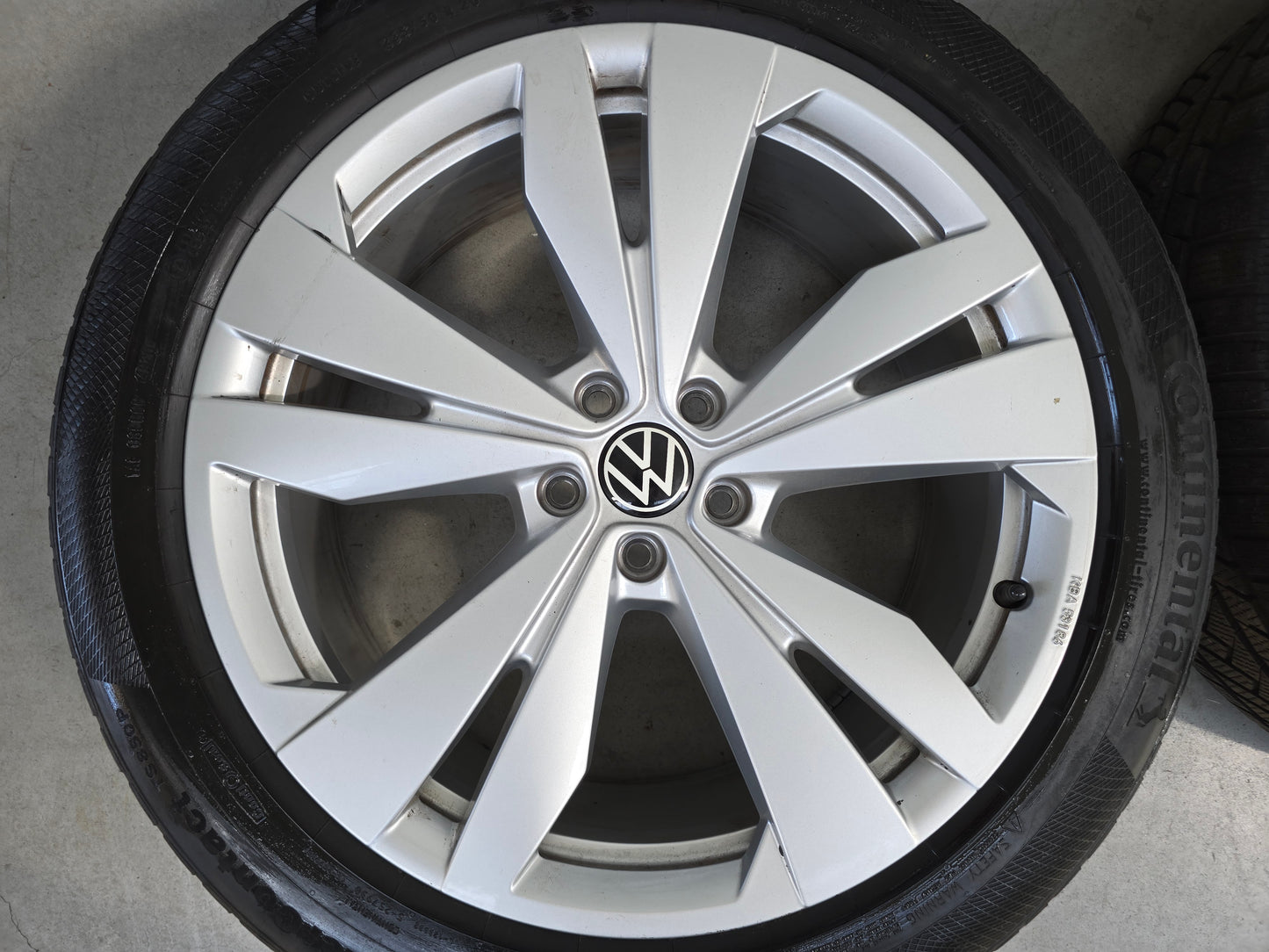VW ID4 ID5 ID6 ID Buzz 20 inch velgen winterbanden OEM