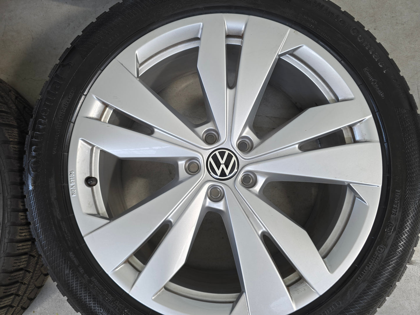 VW ID4 ID5 ID6 ID Buzz 20 inch velgen winterbanden OEM