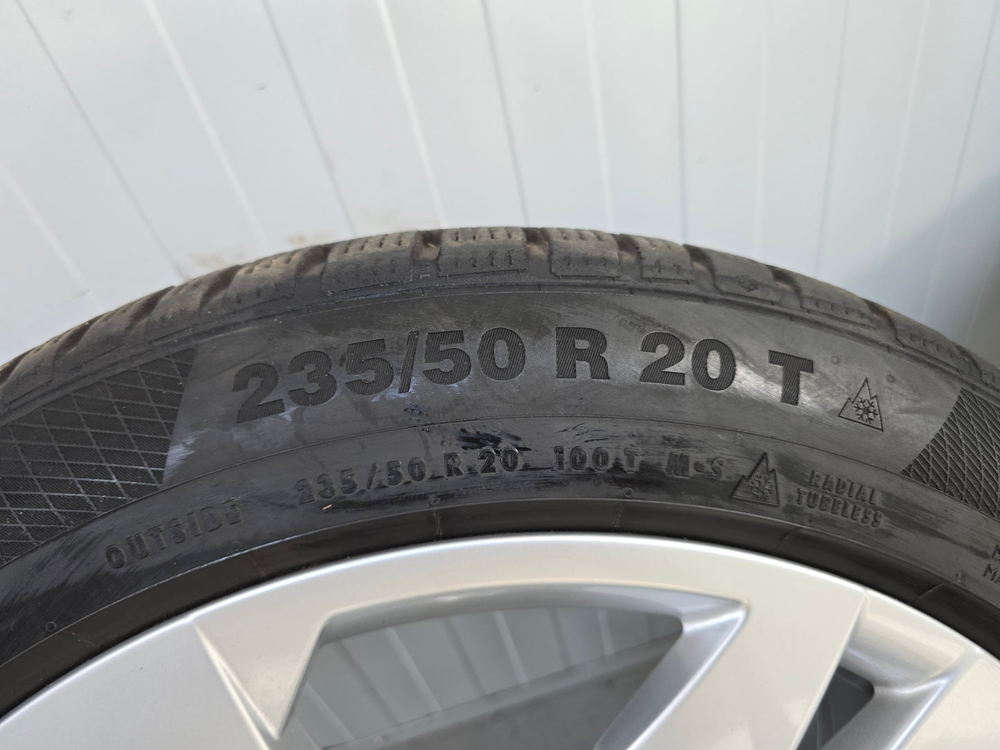 VW ID4 ID5 ID6 ID Buzz 20 inch velgen winterbanden OEM