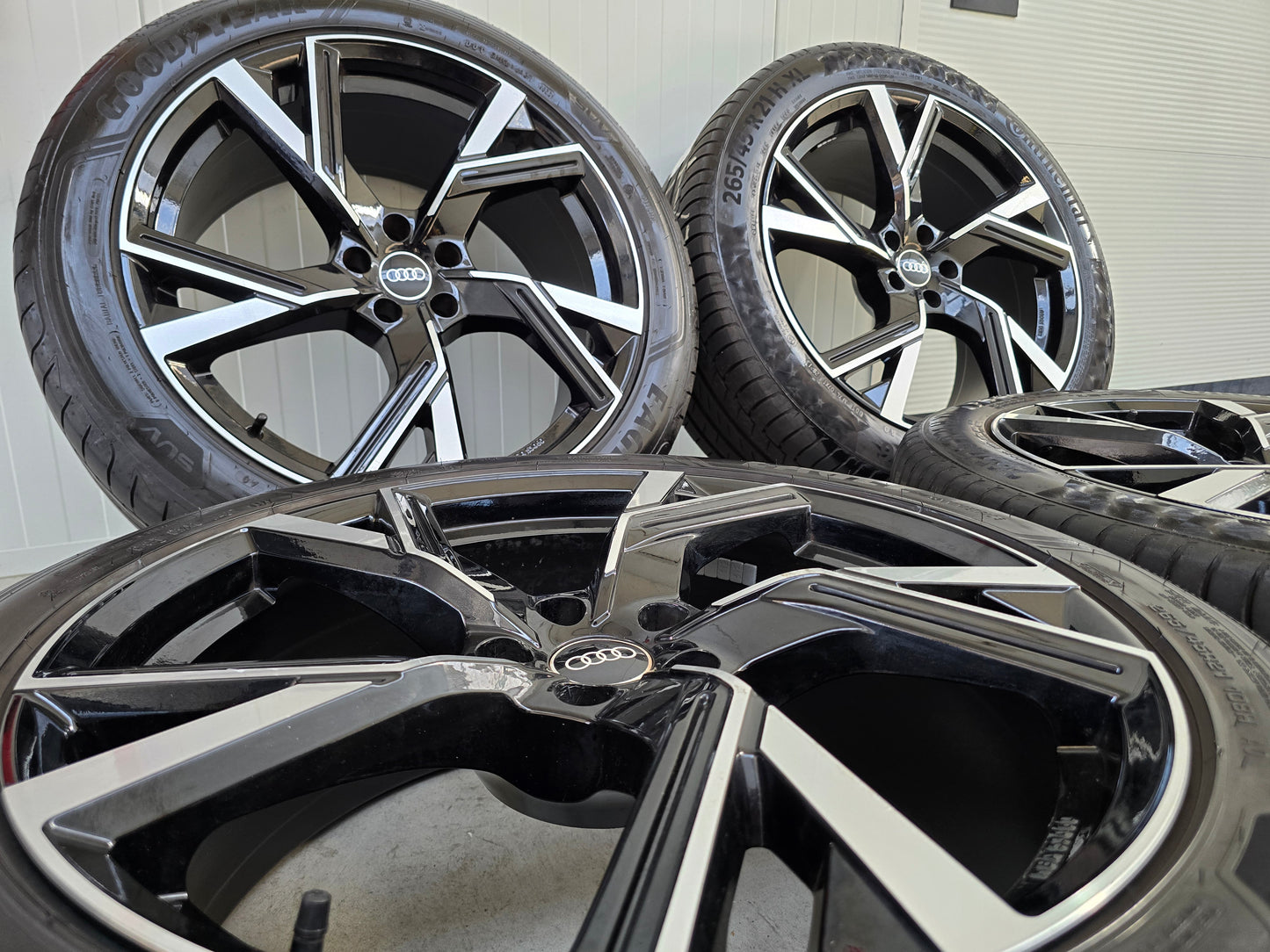 Audi e-tron Q7 Q8 Touareg 21 inch velgen zomerbanden Deep black/Diamond