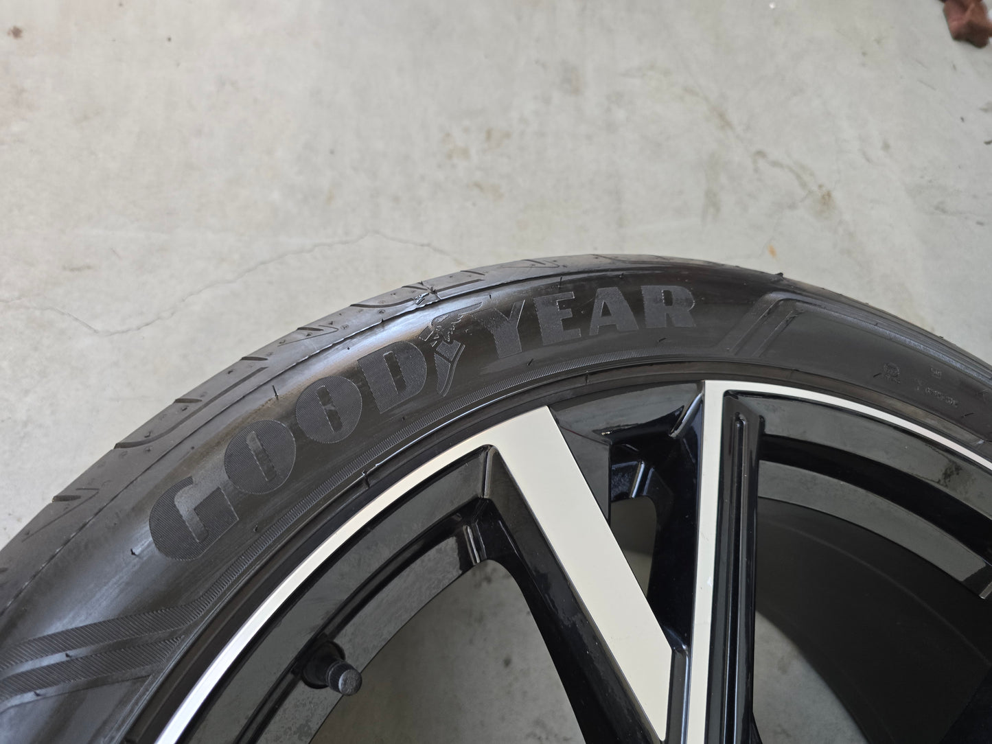 Audi e-tron Q7 Q8 Touareg 21 inch velgen zomerbanden Deep black/Diamond