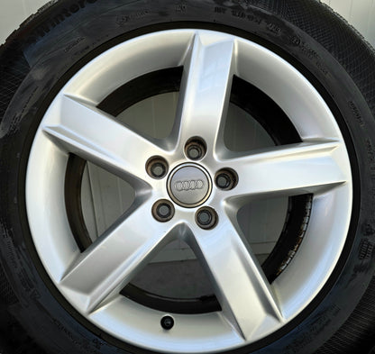 Audi Q5 17 inch originele velgen winterbanden Continental AO