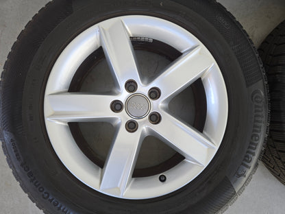 Audi Q5 17 inch originele velgen winterbanden Continental AO