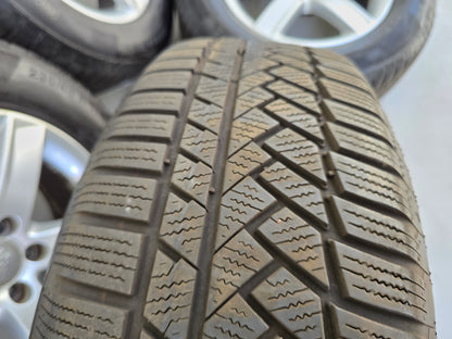 Audi Q5 17 inch originele velgen winterbanden Continental AO