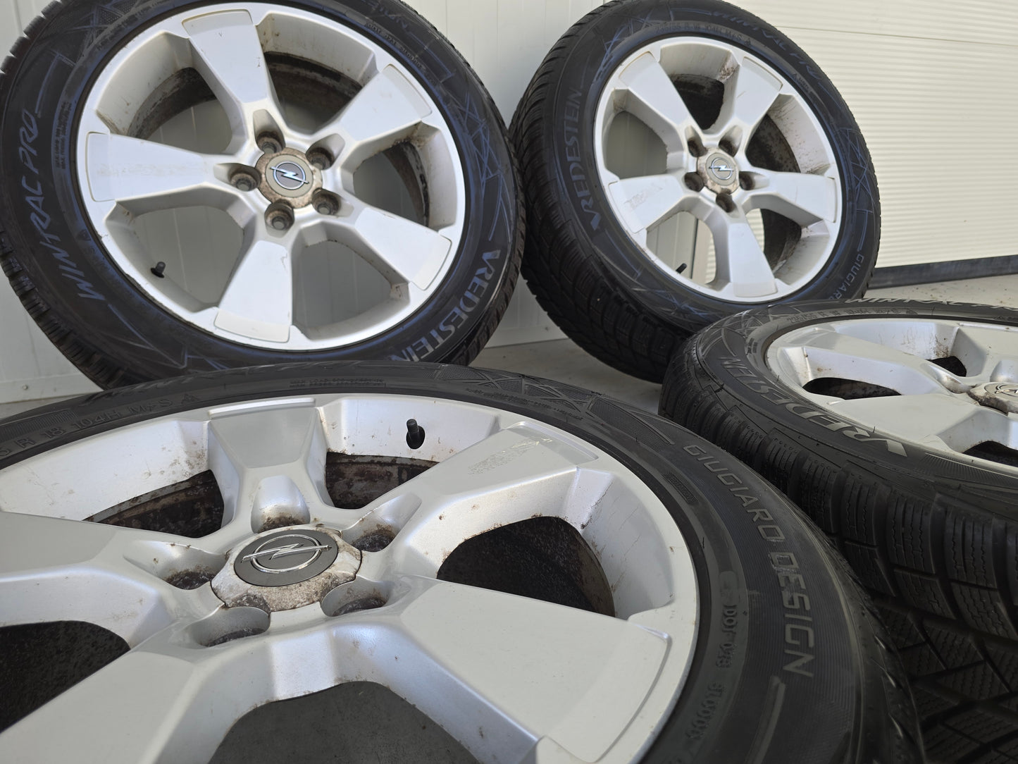 Opel Antara Chevrolet Captiva 18 inch velgen winterbanden 5x115