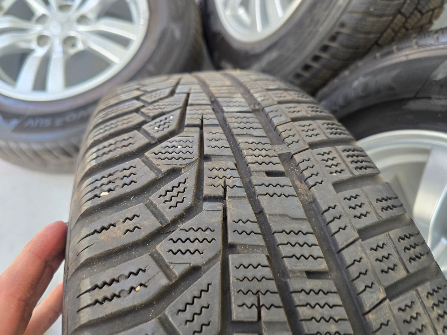Mitsubishi Outlander 16 inch velgen winterbanden Hankook 5x114.3