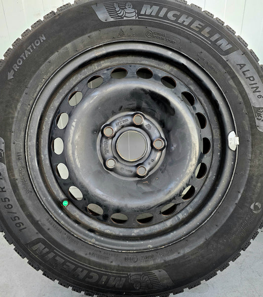 Volkswagen Golf Caddy Audi A3 15 inch velgen winterbanden Michelin